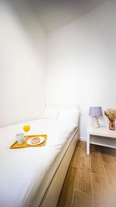 Lovely Apartment In Warsaw Poland