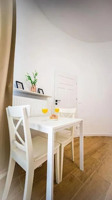 Lovely Apartment In Warsaw
